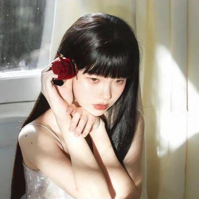 怪异少女神隐 海报